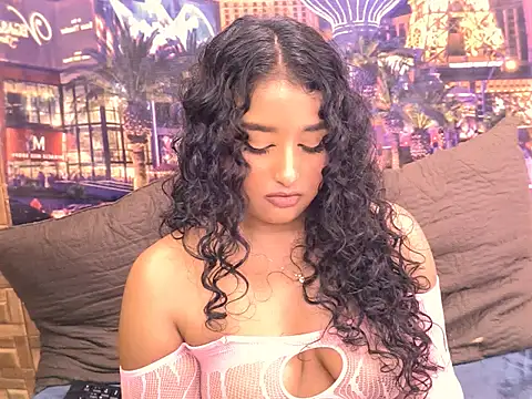 IndianAngel4u Adlı Modelin Canlı XXX Sohbeti