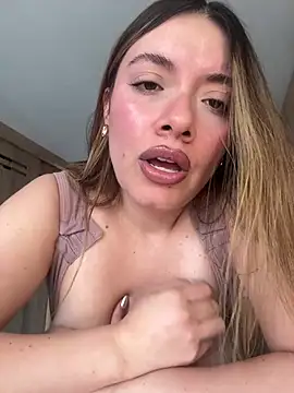 valery_mora's Live XXX Chat