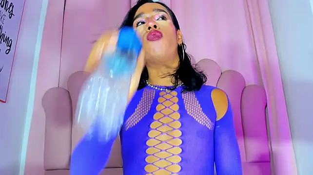 NicoleMadrird's Live XXX Chat