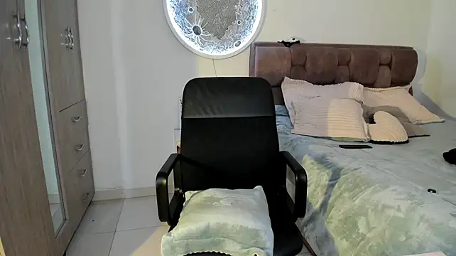 Timothy_ros' Live XXX Chat