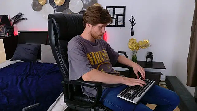 Eddie_Baker's Live XXX Chat