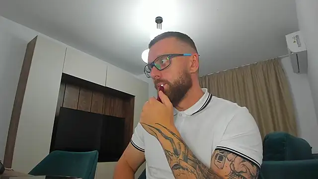 XXX chat uživo modela Findom_guy