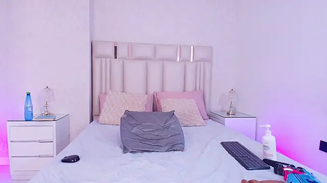 alanarose18n Live XXX chat