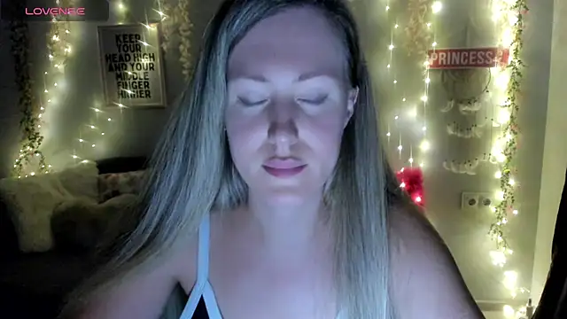 Goldy_Ava Chat XXX live