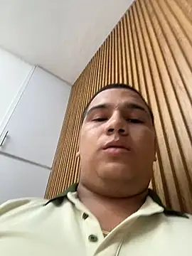 Patricio_02 Adlı Modelin Canlı XXX Sohbeti