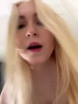 Živý XXX chat MarlboroWeb