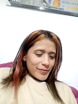 XXX chat uživo modela Lya_Ross19