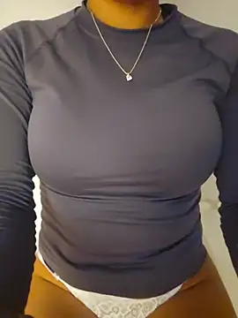 _MissPompitas23_ XXX чат на живо