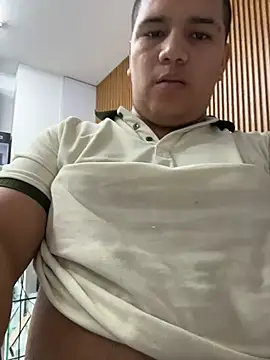 Patricio_02 XXX чат на живо
