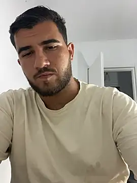 Chatroom XXX en direct de NikolasKane