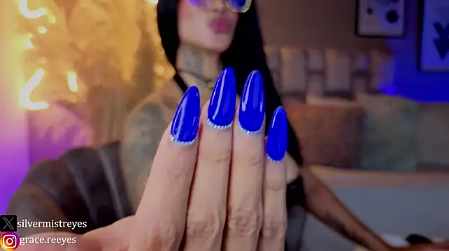 צ'אט XXX בשידור חי של Silvermistt