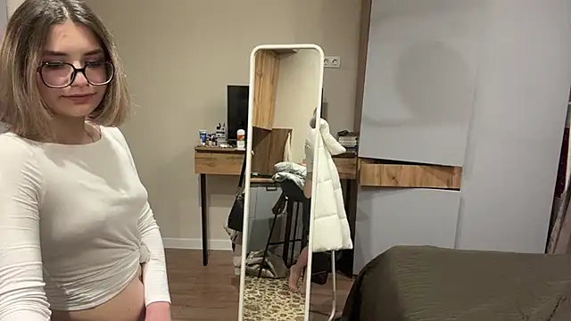 AnnaVelvetFire's Live XXX Chat