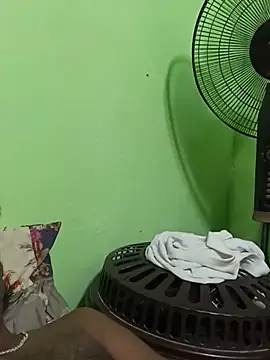chandrasirik Live XXX-chat