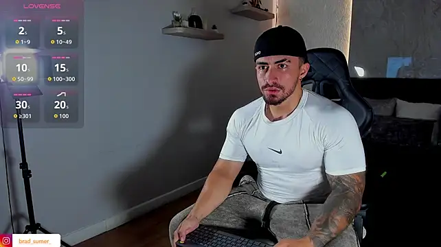 Brad_Summer Live XXX-chat