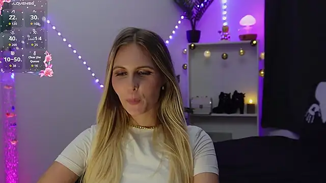 BonnieBluX Live XXX-chat