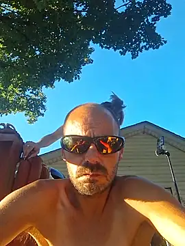 DaddyAndSplashQueen Chat XXX in diretta