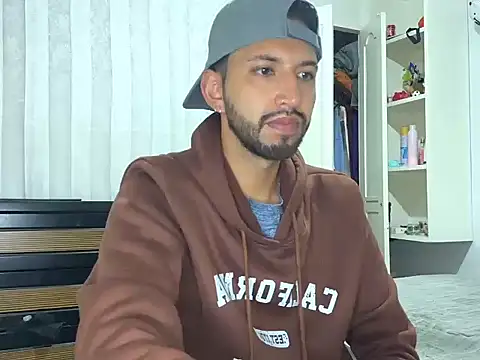 دردشة thomass1018 الجنسية المباشرة