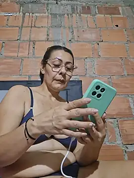 Mia-funny20's Live XXX Chat