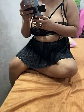 sissarahotty's Live XXX Chat