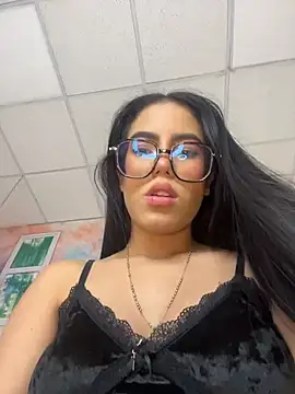Chatroom XXX en direct de TopDollXXX
