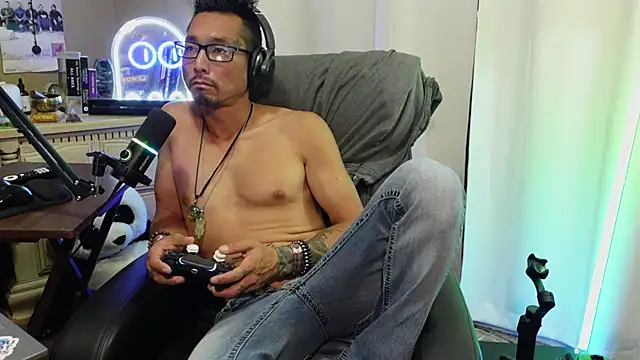 Chat +18 de Ghost11_11 ao vivo