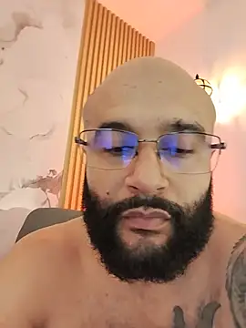 Luke__09 Live XXX Chat