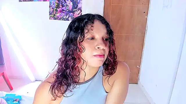 Živý XXX chat Emily_Coper18