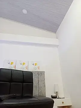 Dante_Knox Adlı Modelin Canlı XXX Sohbeti