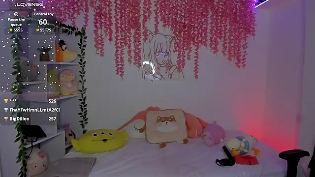 cat_kitty18_ Adlı Modelin Canlı XXX Sohbeti