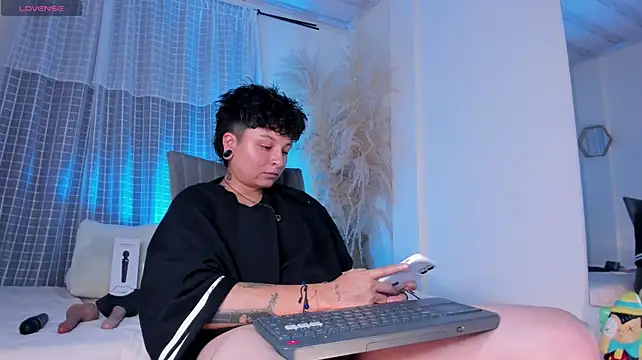 צ'אט XXX בשידור חי של ZuryRamirez_