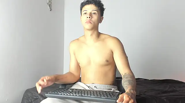_Alex_Colton Adlı Modelin Canlı XXX Sohbeti