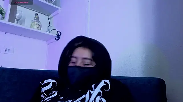 Darkness_jones_ Chat XXX in diretta
