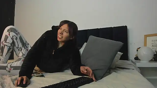 melanie_roux__ – Naživo XXX chat
