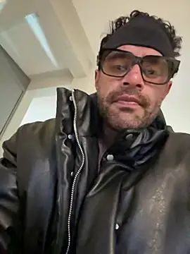 chesarin Live XXX-chat