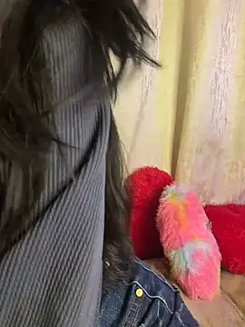 KARISHMA-STRIP Live XXX-chat