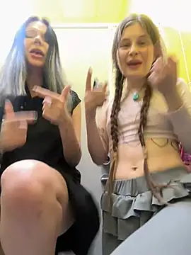 XXX chat uživo modela sukidaa