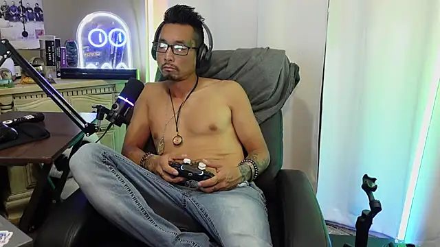 Chat +18 de Ghost11_11 ao vivo