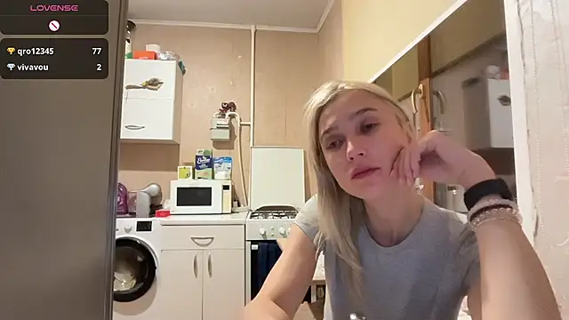 Онлайн чат XXX AngelJeni