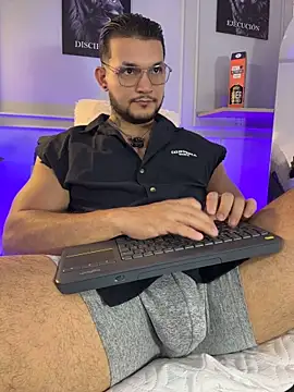 Marco_Vega Live XXX-chat