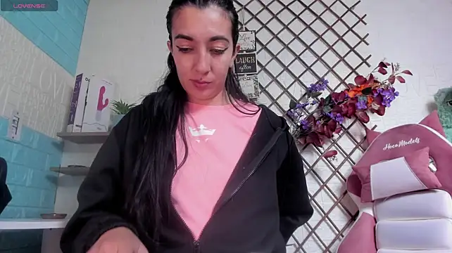 Онлайн чат XXX SALOME_KORLAND
