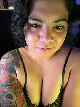 kimmiakiss22 Chat XXX in diretta