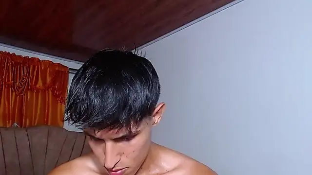 rowanbig – Naživo XXX chat