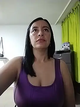 Chat XXX en directo de hailey85
