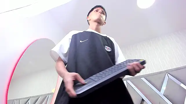 MikeHunteer Live XXX Chat