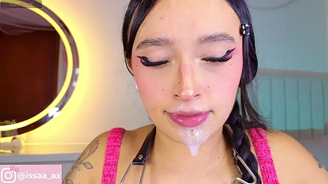 issa_dolly Adlı Modelin Canlı XXX Sohbeti