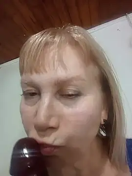 SexyMilf1211n Webbikameraesitys