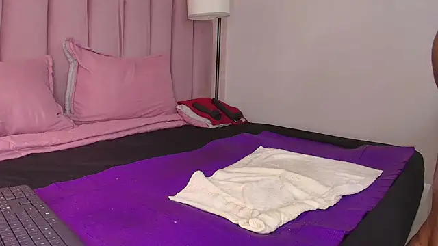 HallyBans Live XXX-Chat