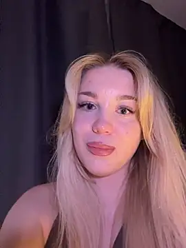 ariashaa Adlı Modelin Canlı XXX Sohbeti
