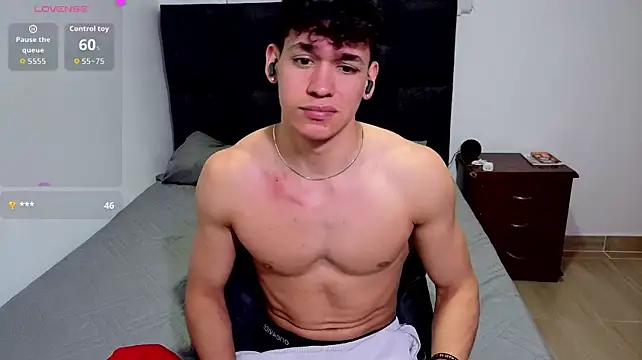 Luke_MuscleのライブXXXチャット
