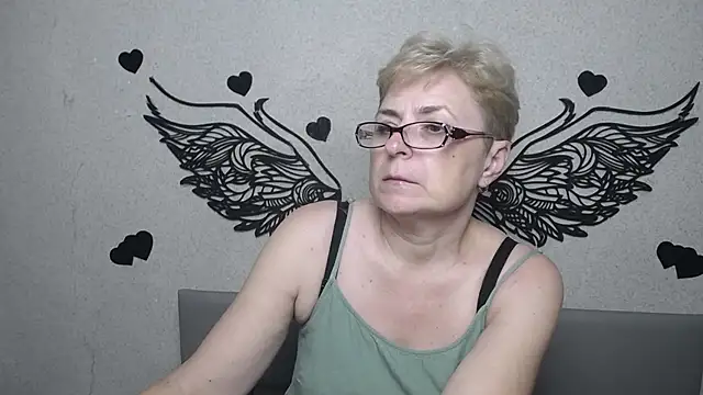 EmiliaGree Chat XXX in diretta
